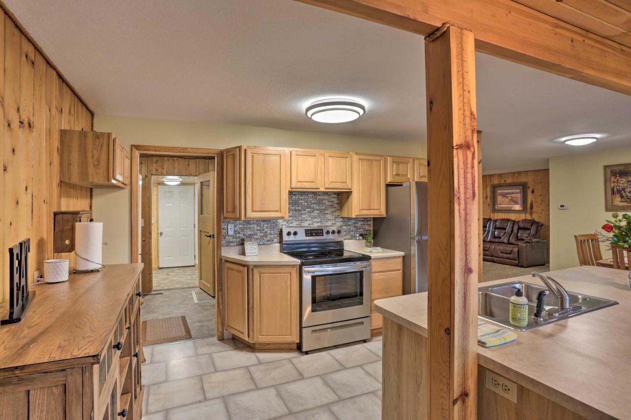 Rustic Spearfish Cabin On 12-Acre Trout Farm Exterior foto