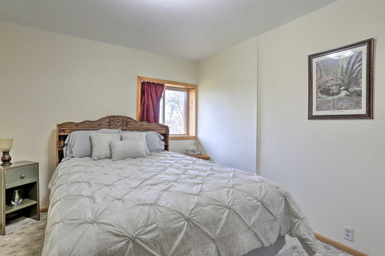 Rustic Spearfish Cabin On 12-Acre Trout Farm Exterior foto